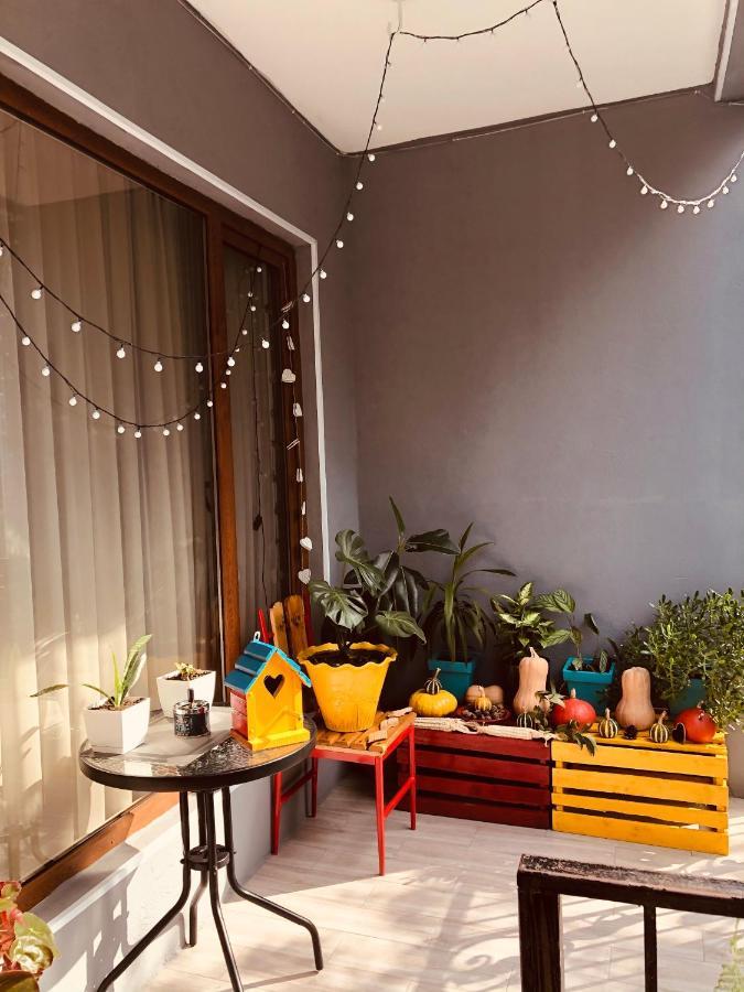 Sweet Apartment In Kutaisi Exterior photo