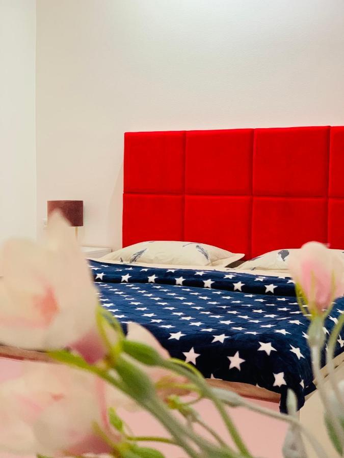 Sweet Apartment In Kutaisi Exterior photo