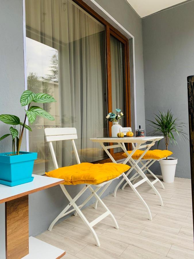 Sweet Apartment In Kutaisi Exterior photo
