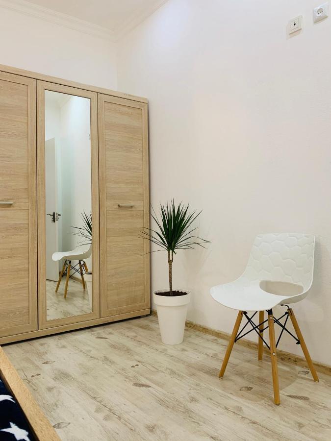 Sweet Apartment In Kutaisi Exterior photo